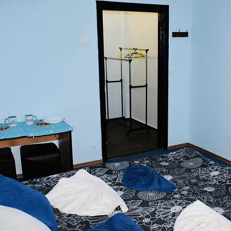 Hostel Ukrhousing *